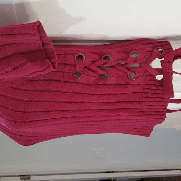 EXPRESS SHORT SLEEVE BURGANDY SIDE LACE-UP SWEATER (MEDIUM) - Picture 2 of 6